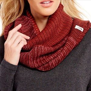the north face purrl stitch scarf